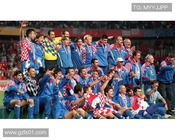 南京足球队在世界杯积分榜上以98分稳居第一引发热议